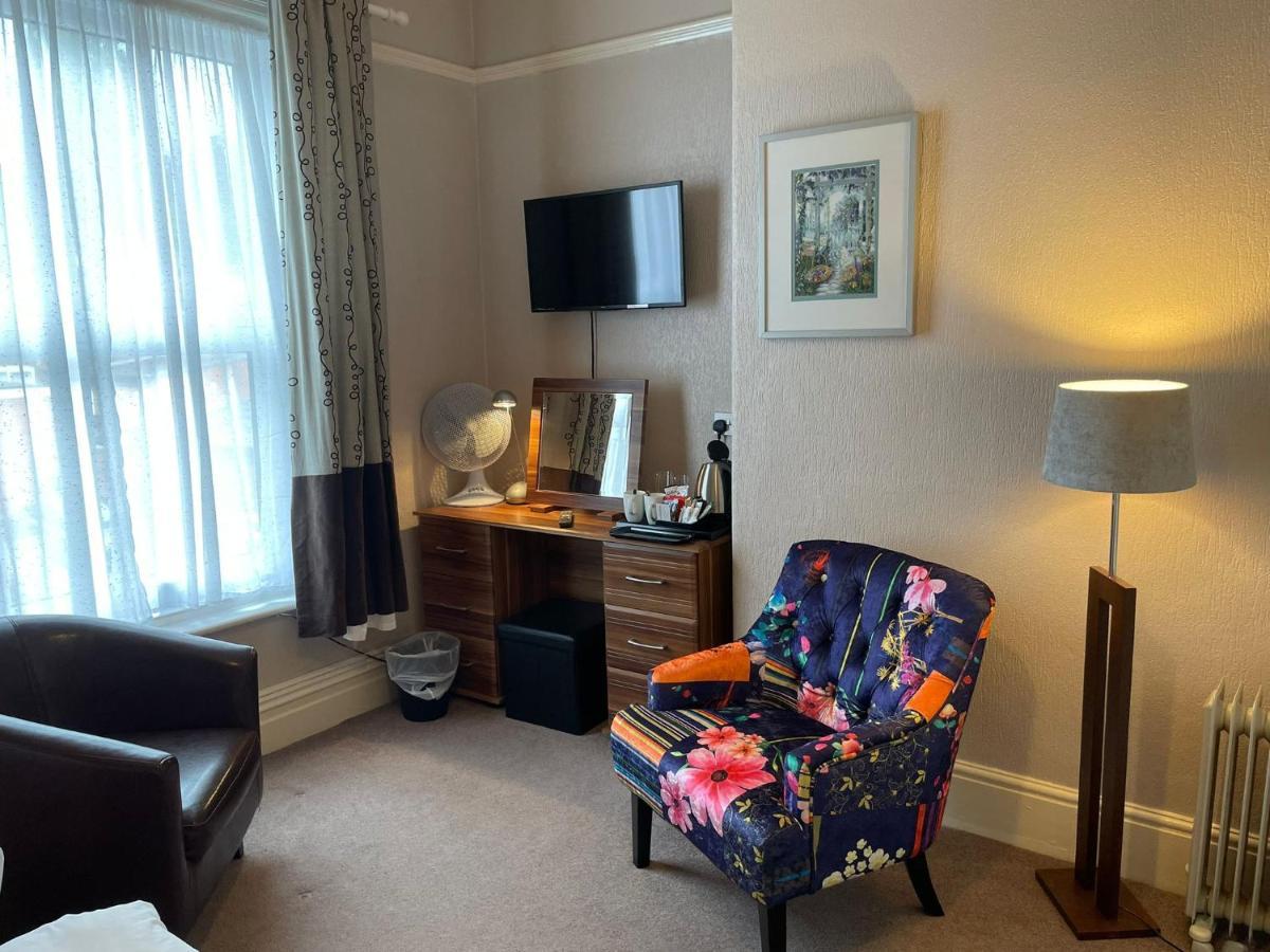 Rostrevor Hotel - Guest House Бери Экстерьер фото