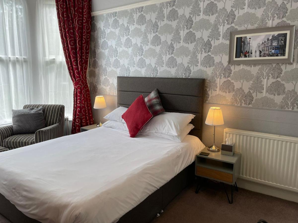 Rostrevor Hotel - Guest House Бери Экстерьер фото